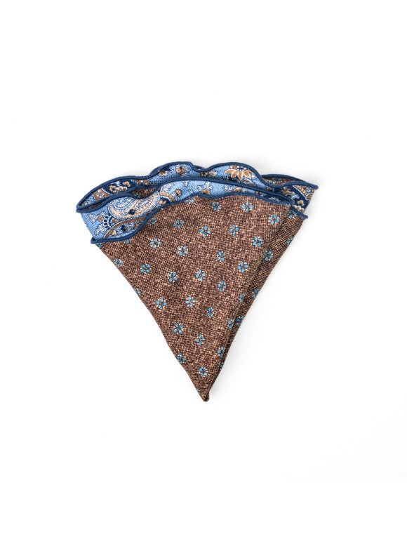 Blue Paisley Vine/Floret Neat Print Reversible Pocket Circle