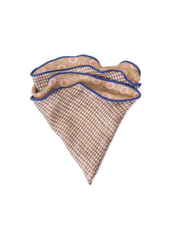 Tan Mini Medallions/Houndstooth Print Reversible Pocket Circle