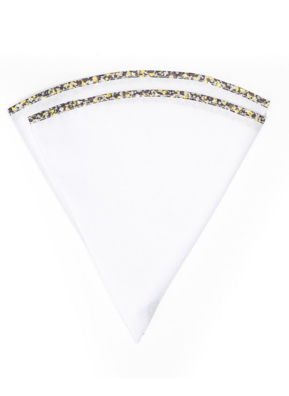 White Linen/Black Trim Linen Pocket Circle