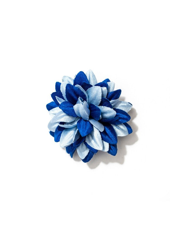 Lt. Blue/Periwinkle Blue Silk Daisy Lapel Flower