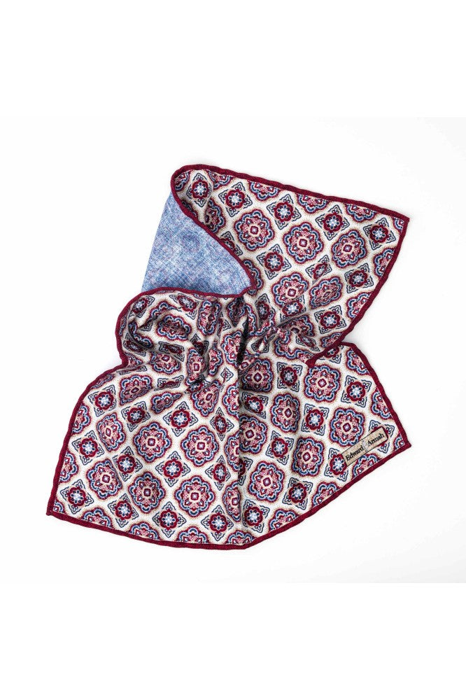 Wine Medallion/Solid Print Reversible Pocket Square