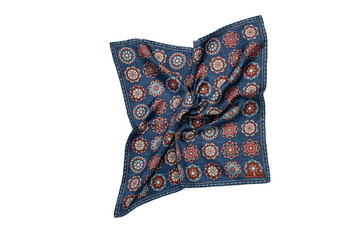 SS4388 Medallion Pocket Square
