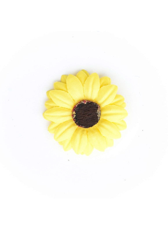 Bright Yellow Baby Daisy/Vintage