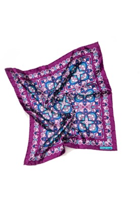 Red-Violet Fancy Quatrefoil Print Pocket Square 