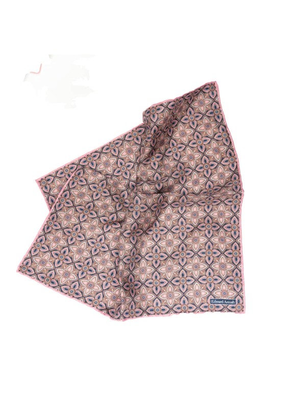 Pink/Navy Quatrefoil Print Pocket Square